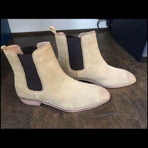 Never worn Urban Outfitters shoes